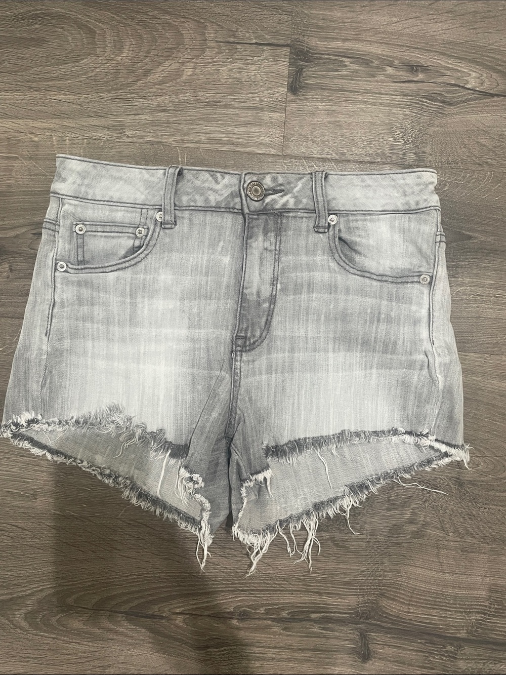 American Eagle Light Gray Distressed Denim Shorts for Women